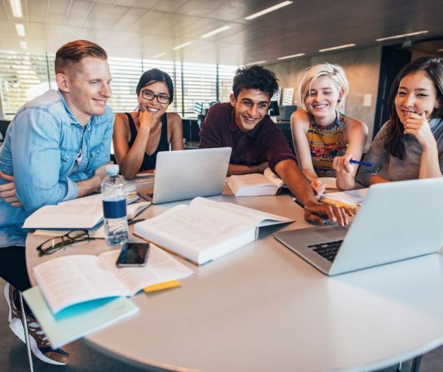 Complete guide for foreign students in Madrid: Housing, university life and practical tips