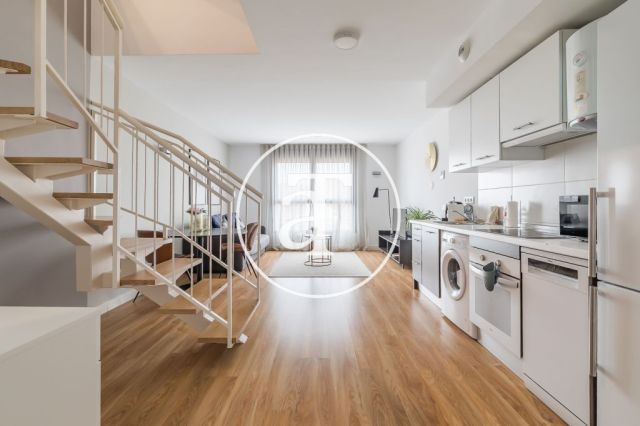 Duplex d'une chambre à louer temporairement près de la gare Puerta de Atocha 11