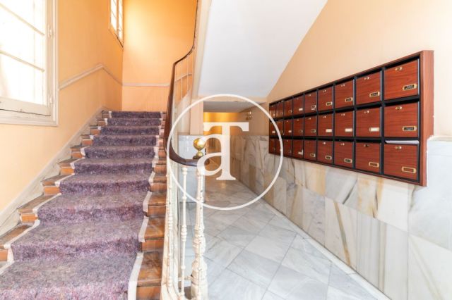 Appartement de 1 chambre à louer temporairement près du Palais Royal 17