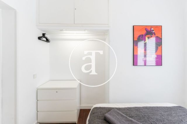 Piso de alquiler temporal de 2 habitaciones y 1 baño en Lavapiés 28