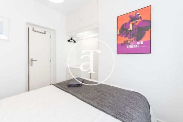 Piso de alquiler temporal de 2 habitaciones y 1 baño en Lavapiés 29
