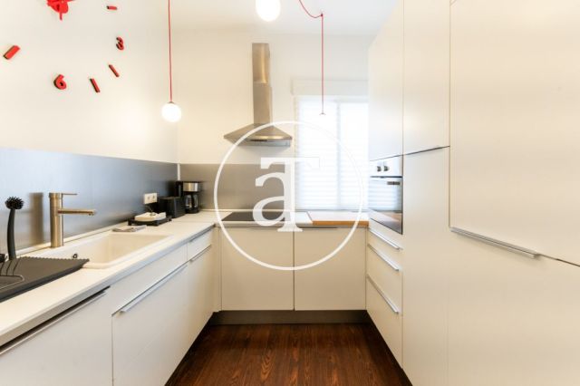 Piso de alquiler temporal de 2 habitaciones y 1 baño en Lavapiés 12