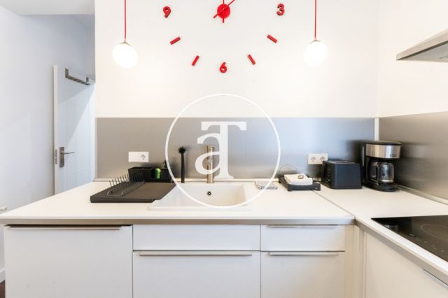Piso de alquiler temporal de 2 habitaciones y 1 baño en Lavapiés 11