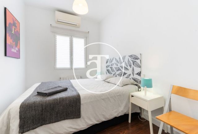 Piso de alquiler temporal de 2 habitaciones y 1 baño en Lavapiés 23