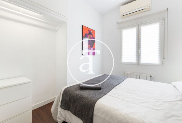 Piso de alquiler temporal de 2 habitaciones y 1 baño en Lavapiés 27
