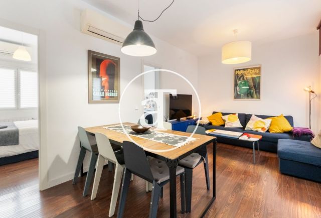Piso de alquiler temporal de 2 habitaciones y 1 baño en Lavapiés