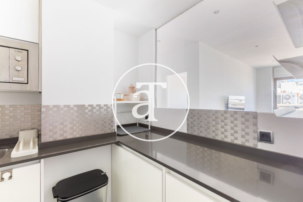 Piso de alquiler temporal de 1 habitación con vestidor y 1 baño en Salamanca 13