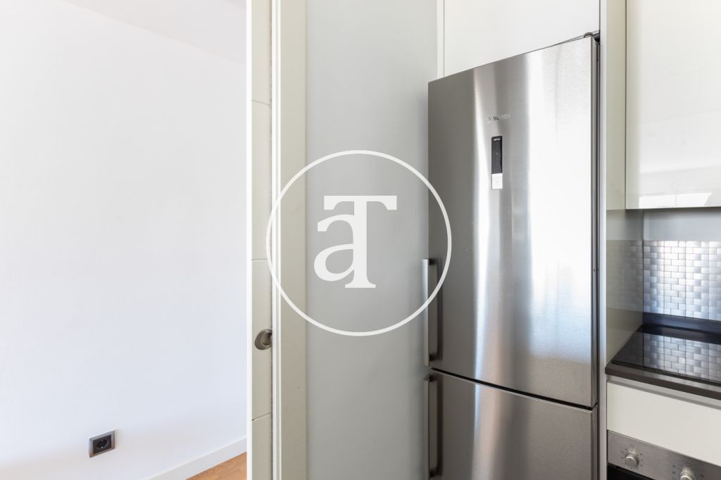 Piso de alquiler temporal de 1 habitación con vestidor y 1 baño en Salamanca 17