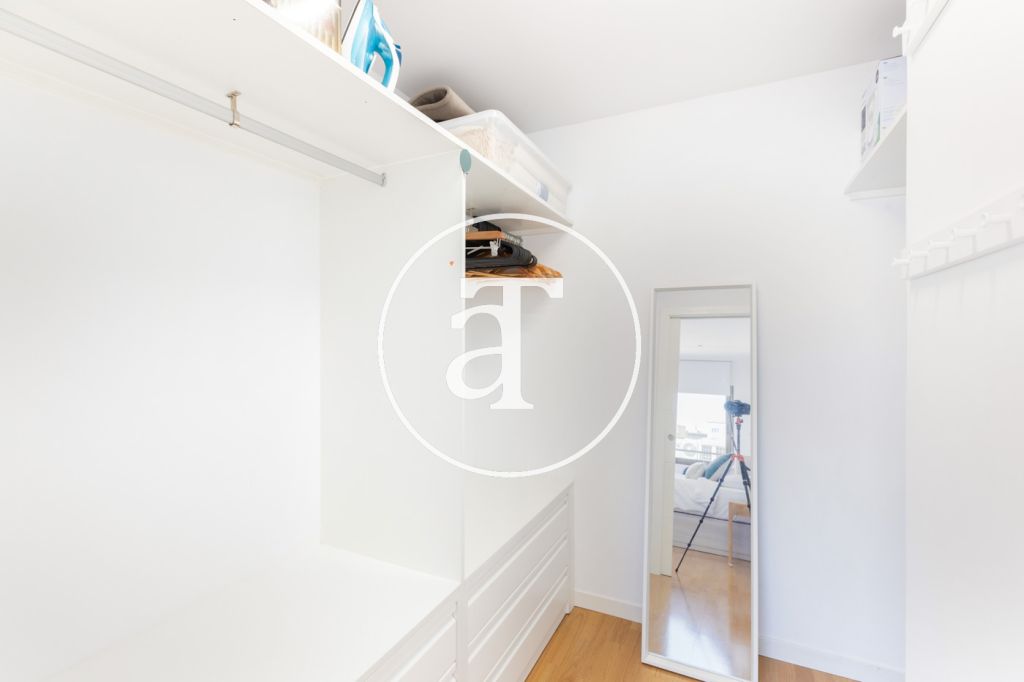 Piso de alquiler temporal de 1 habitación con vestidor y 1 baño en Salamanca 27