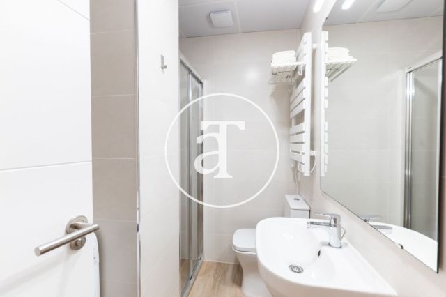 Studio à louer temporairement avec 1 chambre et 1 salle de bain à Latina, avec accès direct aux parcs et aux espaces verts. 15