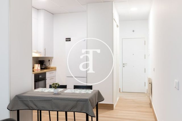 Studio à louer temporairement avec 1 chambre et 1 salle de bain à Latina, avec accès direct aux parcs et aux espaces verts. 6
