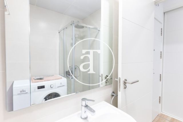 Studio 1 chambre, 1 salle de bain à louer pour courte durée à Latina 16