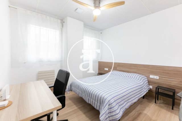 Studio 1 chambre, 1 salle de bain à louer pour courte durée à Latina 9