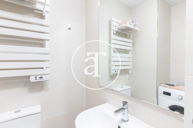 Studio 1 chambre, 1 salle de bain à louer pour courte durée à Latina 15