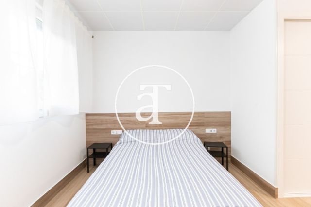 Studio 1 chambre, 1 salle de bain à louer pour courte durée à Latina 12