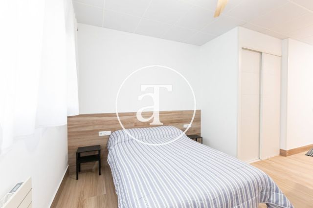 Studio 1 chambre, 1 salle de bain à louer pour courte durée à Latina 13