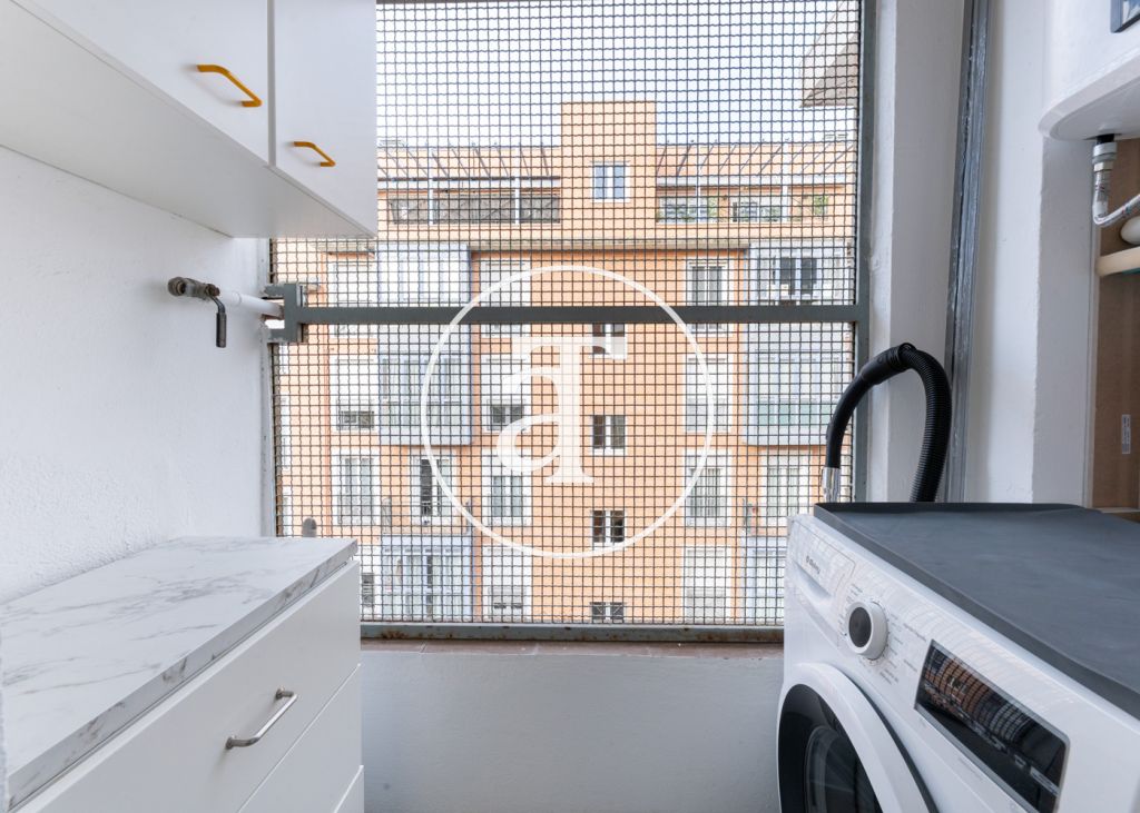 Monthly rental apartment with 2 bedrooms, 1 bathroom, and optional parking in Tetuán 16