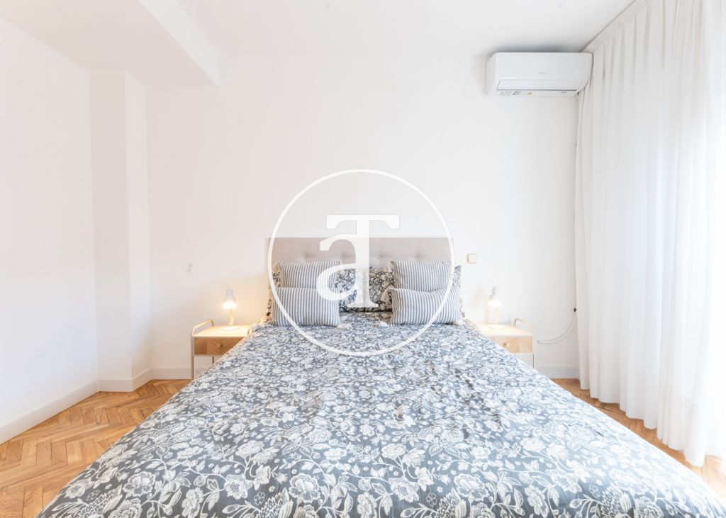 Monthly rental apartment with 2 bedrooms, 1 bathroom, and optional parking in Tetuán 19