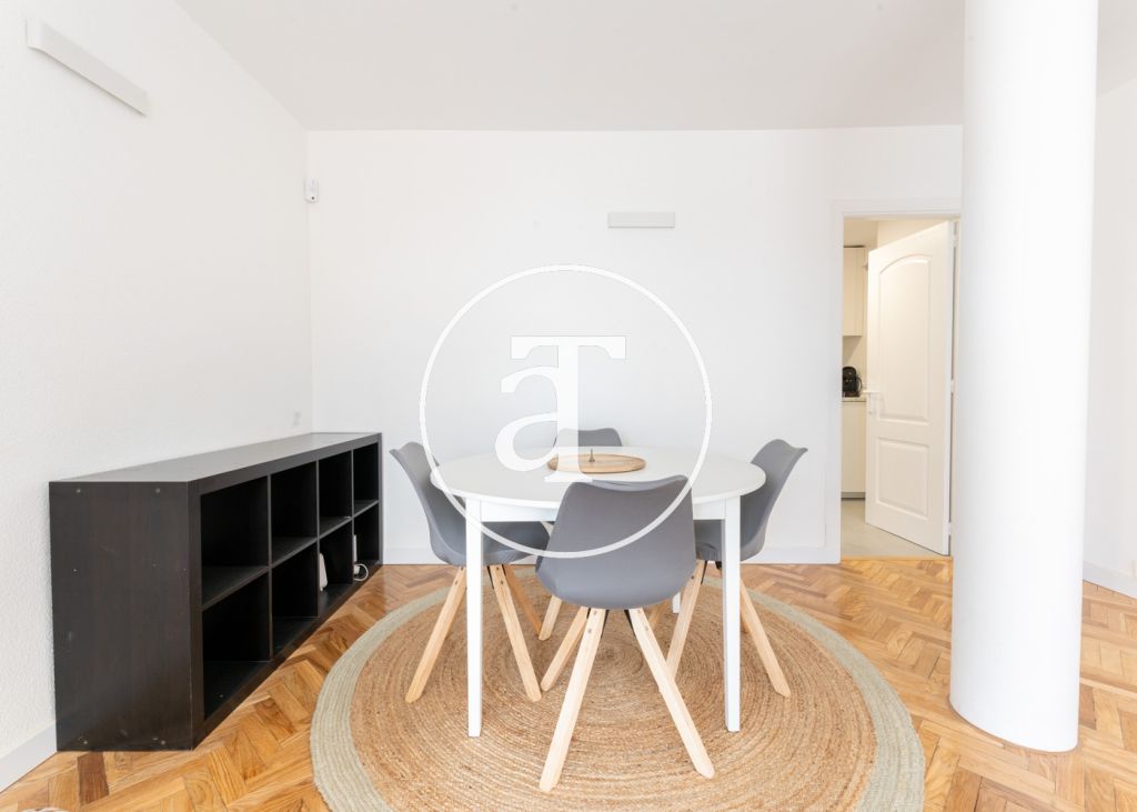 Monthly rental apartment with 2 bedrooms, 1 bathroom, and optional parking in Tetuán 10