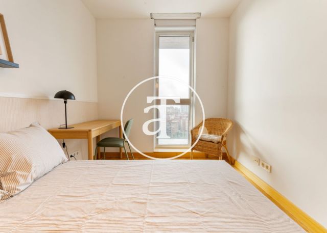 Monthly rental apartment with 3 bedrooms, 2 bathrooms, pool and parking in Hortaleza 41