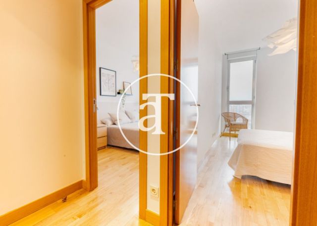 Monthly rental apartment with 3 bedrooms, 2 bathrooms, pool and parking in Hortaleza 39