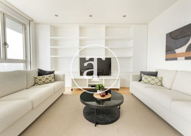 Monthly rental apartment with 3 bedrooms, 2 bathrooms, pool and parking in Hortaleza 6