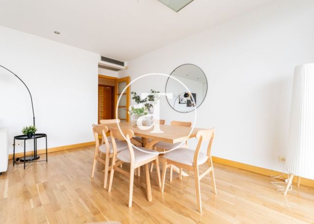 Monthly rental apartment with 3 bedrooms, 2 bathrooms, pool and parking in Hortaleza 12