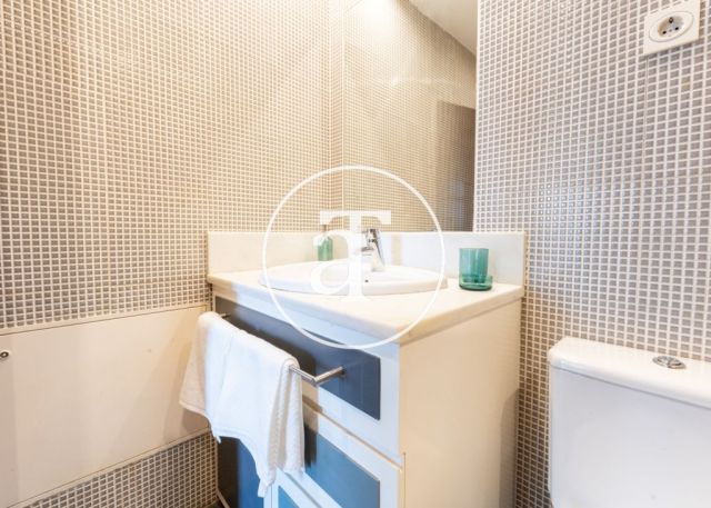 Monthly rental apartment with 3 bedrooms, 2 bathrooms, pool and parking in Hortaleza 38