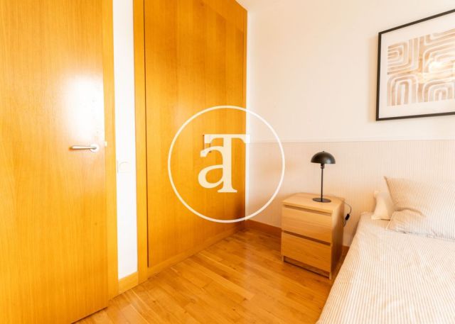 Monthly rental apartment with 3 bedrooms, 2 bathrooms, pool and parking in Hortaleza 42
