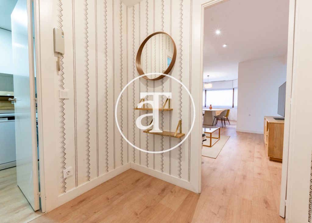 Piso de alquiler temporal de 2 habitaciones y 2 baños con piscina en el exclusivo barrio de Recoletos 17