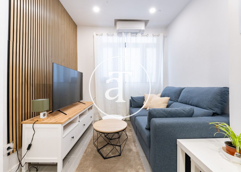 Piso de alquiler temporal de 1 habitación y 1 baño en Chamberí