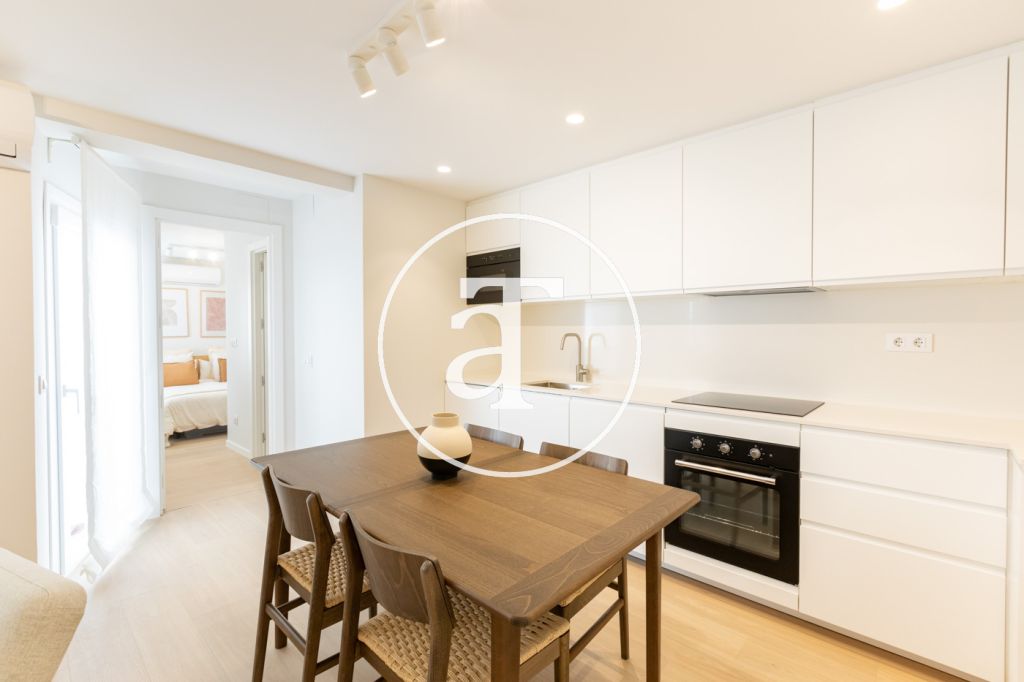Appartement en location temporaire avec 3 chambres, 2 salles de bains et balcon à proximité de Vista Alegre 8