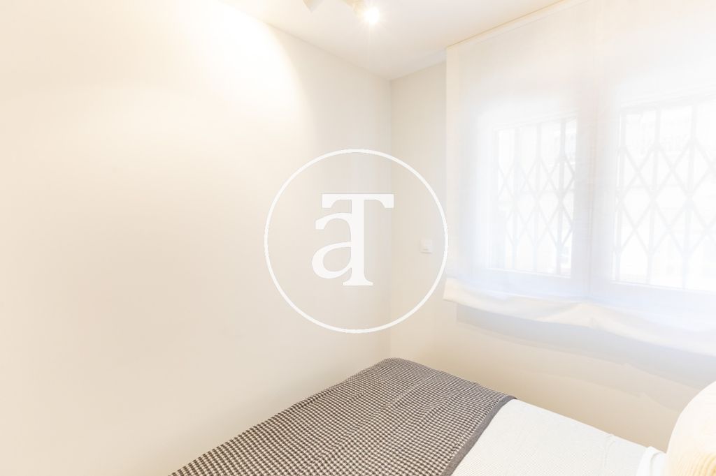 Appartement en location temporaire avec 3 chambres, 2 salles de bains et balcon à proximité de Vista Alegre 21