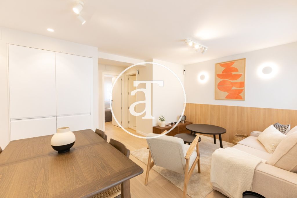 Appartement en location temporaire avec 3 chambres, 2 salles de bains et balcon à proximité de Vista Alegre