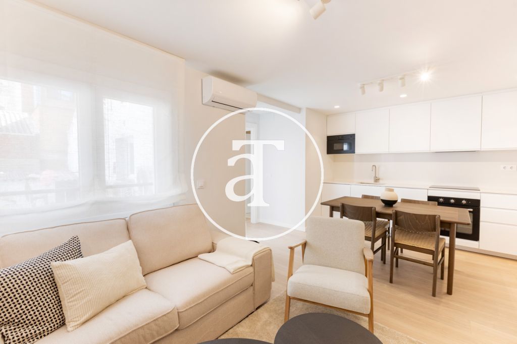 Appartement en location temporaire avec 3 chambres, 2 salles de bains et balcon à proximité de Vista Alegre 5