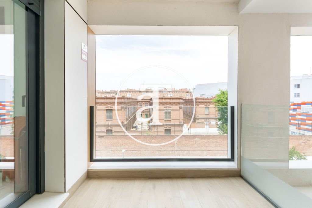 Monthly rental apartment with 2 bedrooms and 2 bathrooms with terrace and pool in Arganzuela 24