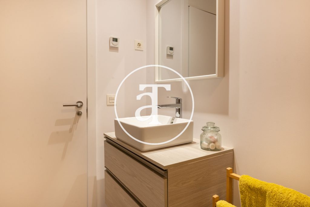 Monthly rental apartment with 2 bedrooms and 2 bathrooms with terrace and pool in Arganzuela 35