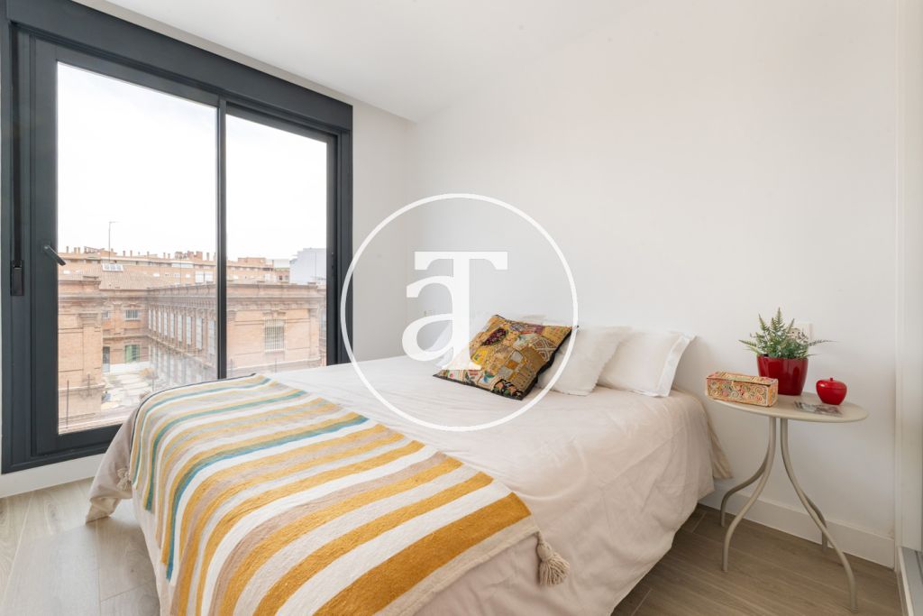 Monthly rental apartment with 2 bedrooms and 2 bathrooms with terrace and pool in Arganzuela 30