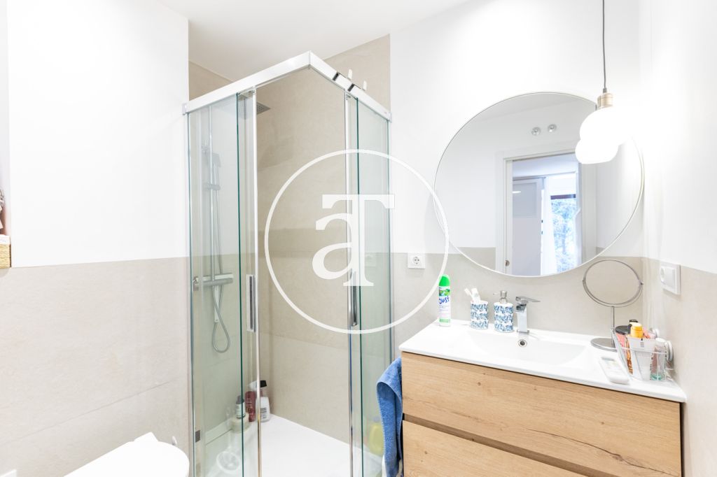 Appartement temporaire à louer avec 1 chambre et 1 salle de bain à Arganzuela 21