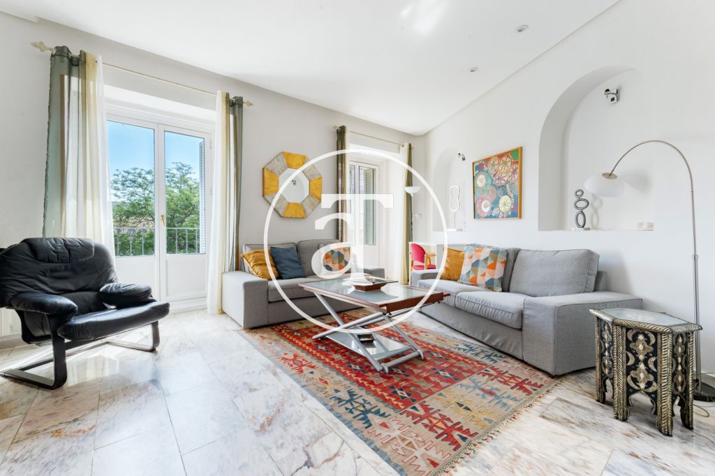 Monthly rental apartment with 2 bedrooms and 1 bathroom with balconies in Justicia, steps from the metro