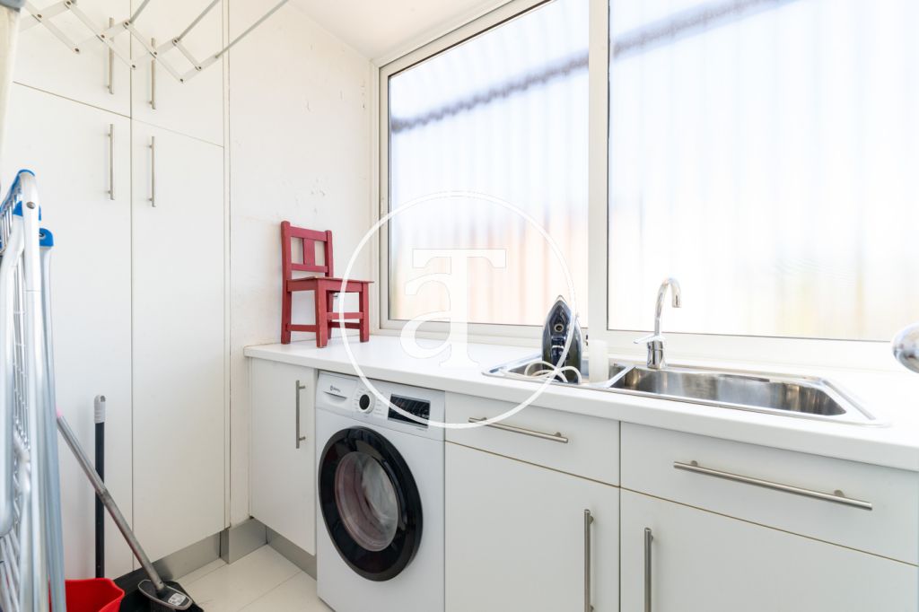 Apartment for rent with 5 bedrooms, 4 bathrooms, toilet and parking in El Viso, Chamartín 22
