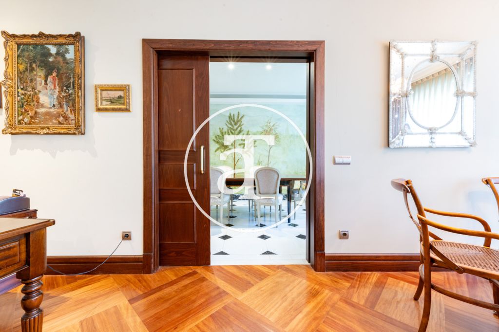 Apartment for rent with 5 bedrooms, 4 bathrooms, toilet and parking in El Viso, Chamartín 11