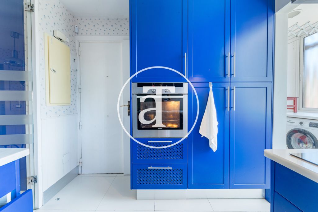 Apartment for rent with 5 bedrooms, 4 bathrooms, toilet and parking in El Viso, Chamartín 18