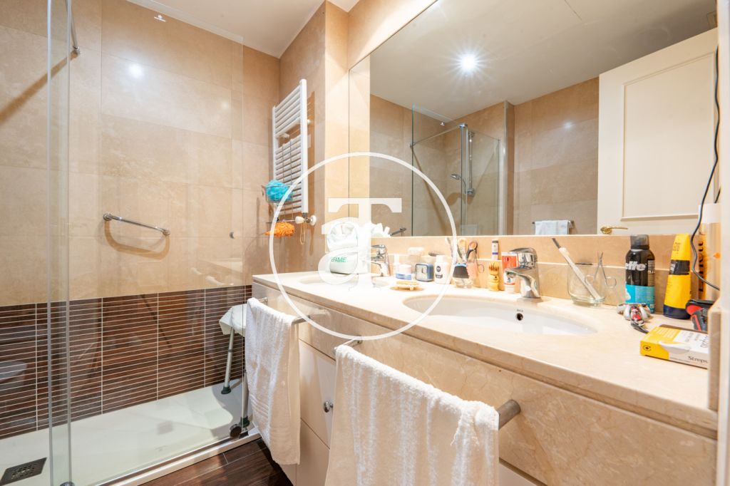Apartment for rent with 5 bedrooms, 4 bathrooms, toilet and parking in El Viso, Chamartín 32