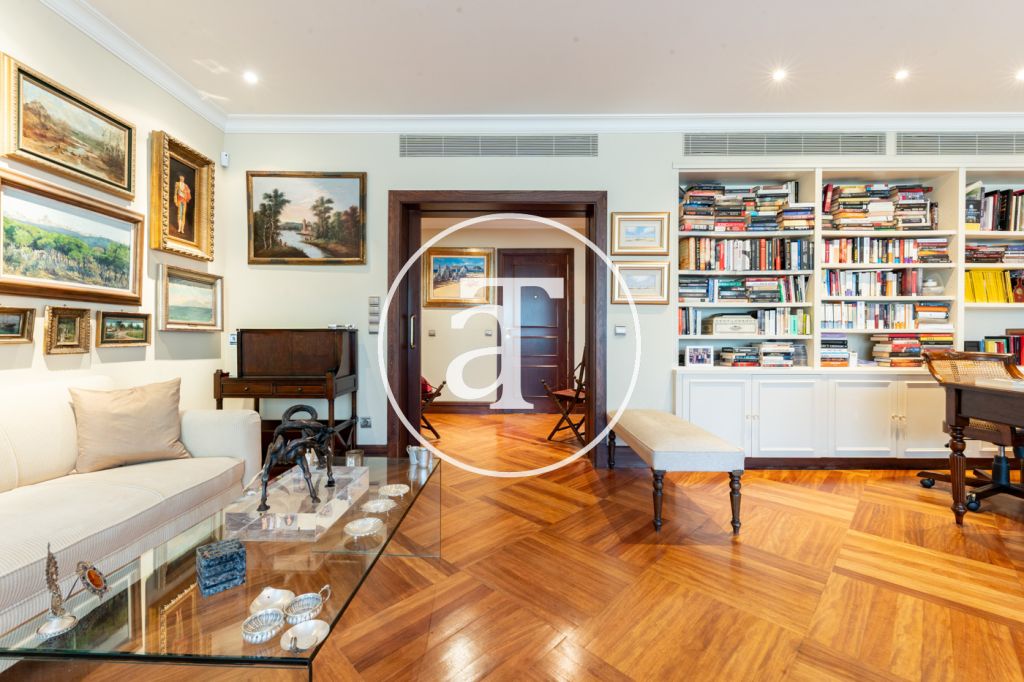 Apartment for rent with 5 bedrooms, 4 bathrooms, toilet and parking in El Viso, Chamartín 7