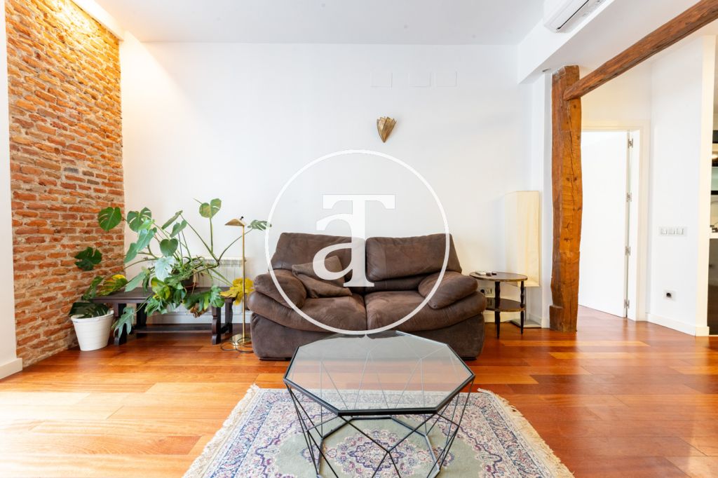 Monthly rental apartment with 1 bedroom suite with balcony and optional parking in La Latina 6
