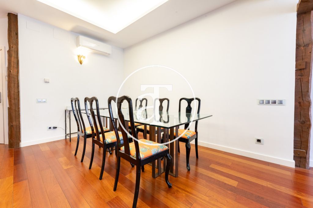 Monthly rental apartment with 1 bedroom suite with balcony and optional parking in La Latina 13
