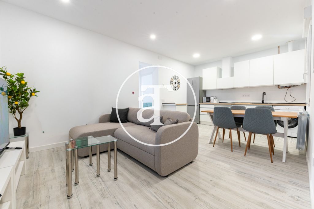 Monthly rental apartment with 2 bedrooms and 1 bathroom next to the Royal Palace