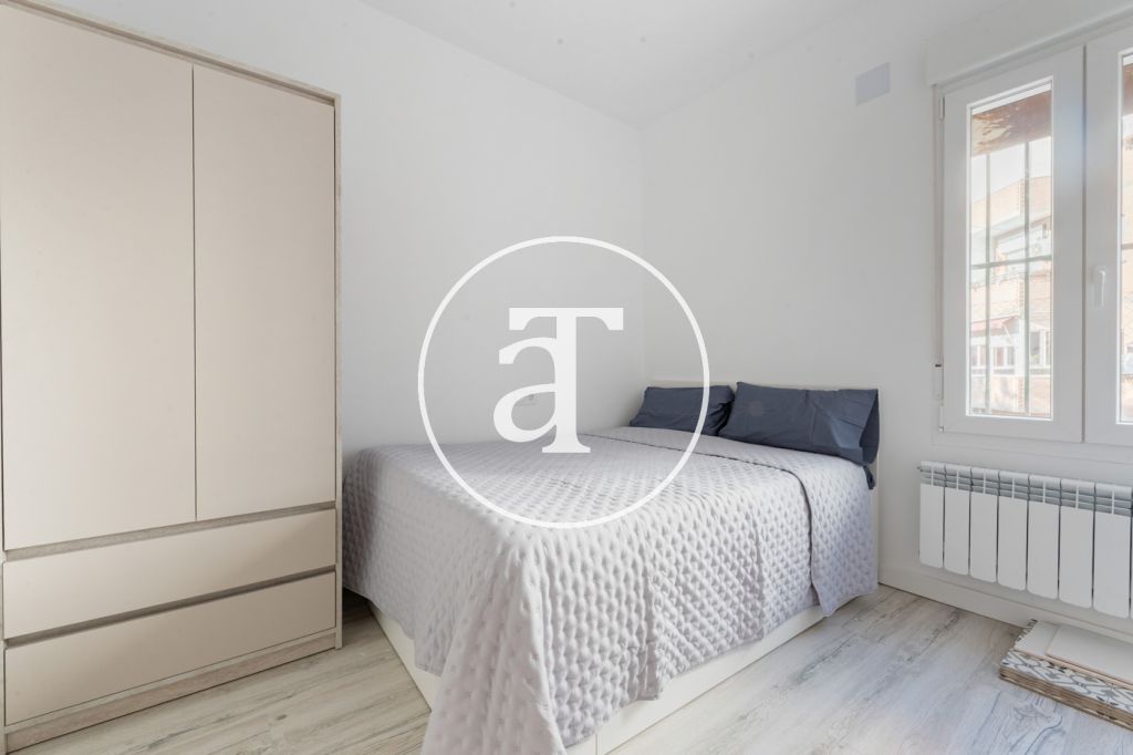 Monthly rental apartment with 2 bedrooms and 1 bathroom next to the Royal Palace 14