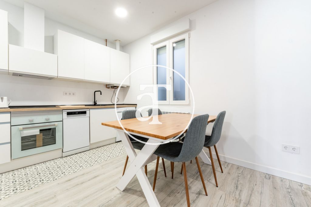 Monthly rental apartment with 2 bedrooms and 1 bathroom next to the Royal Palace 8